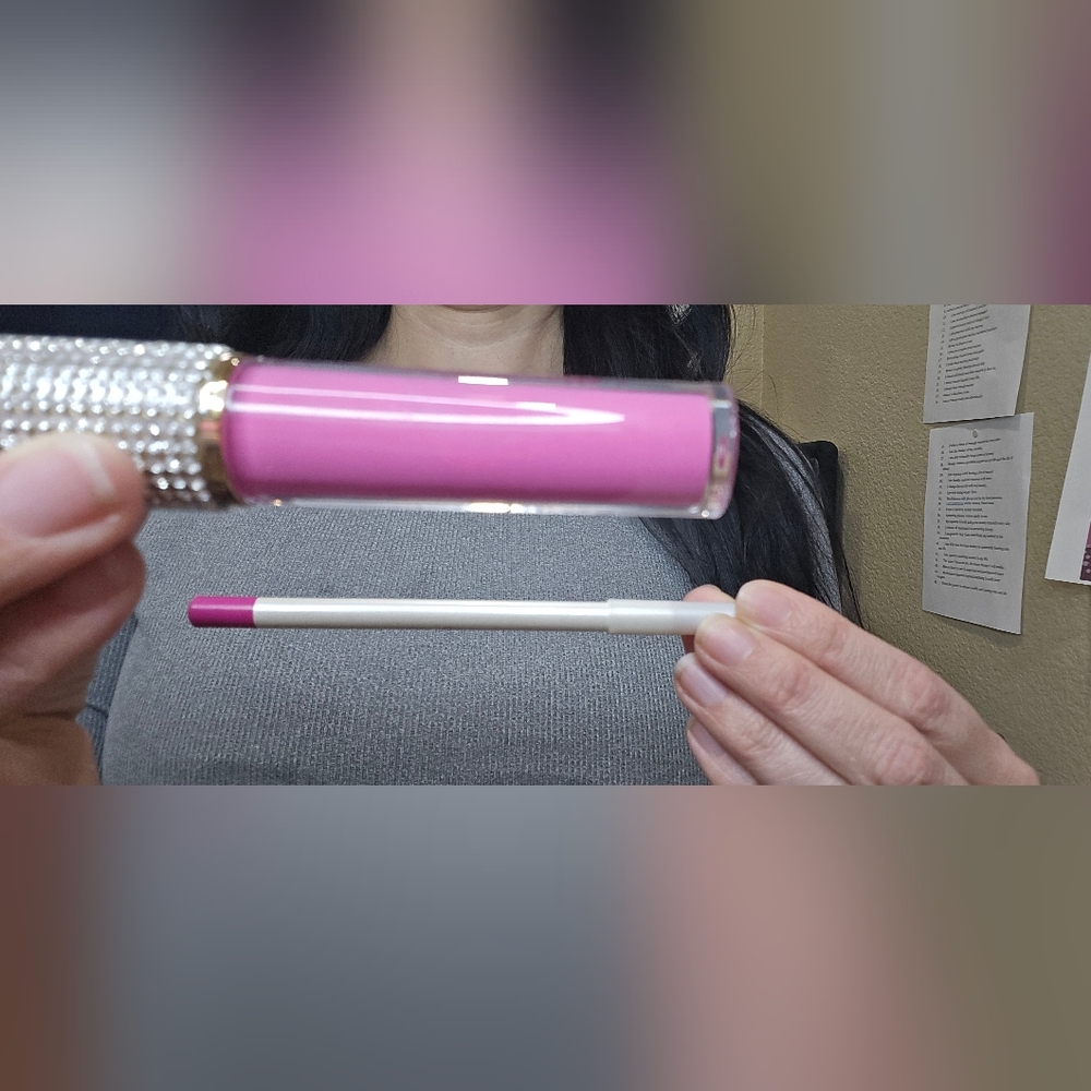 Discounted. Gloss Drying out. Glamorous Pink Lipstick